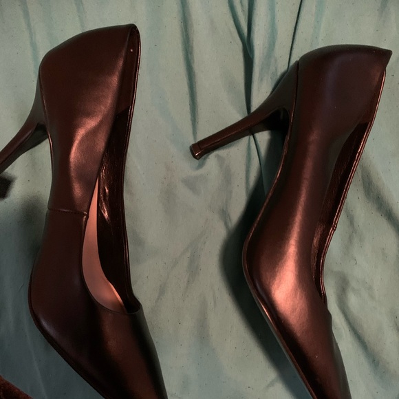 Nine West pumps - Picture 2 of 5